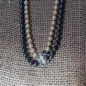Vintage pearl necklace with beautiful clasp
